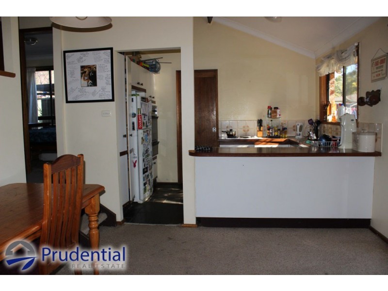 6 Longreef Crescent, Woodbine NSW 2560