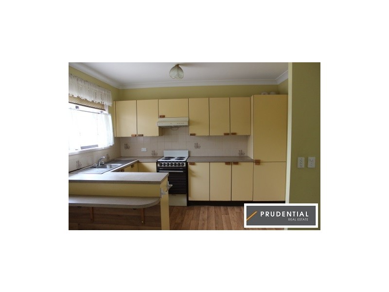 37 Woodland Road, St Helens Park NSW 2560