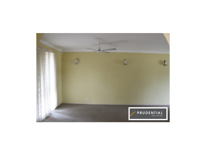 37 Woodland Road, St Helens Park NSW 2560