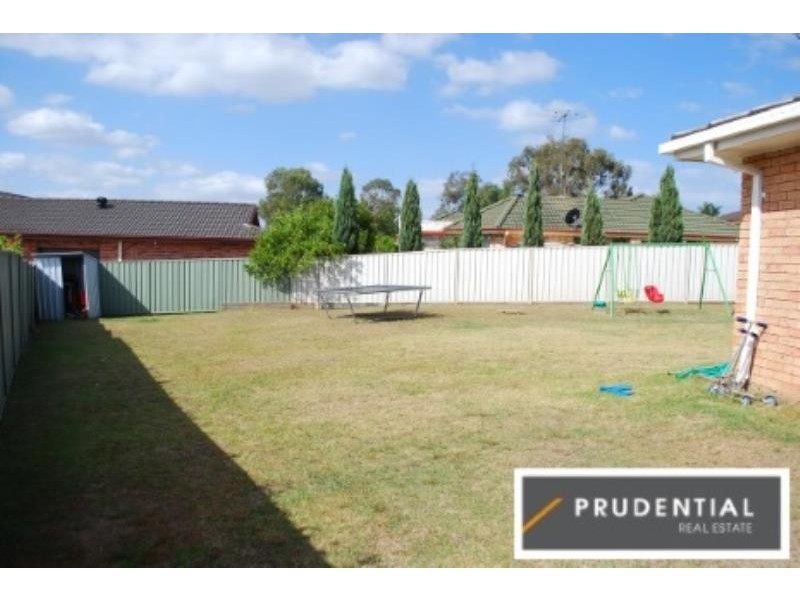 10 Wignell Place, Mount Annan NSW 2567