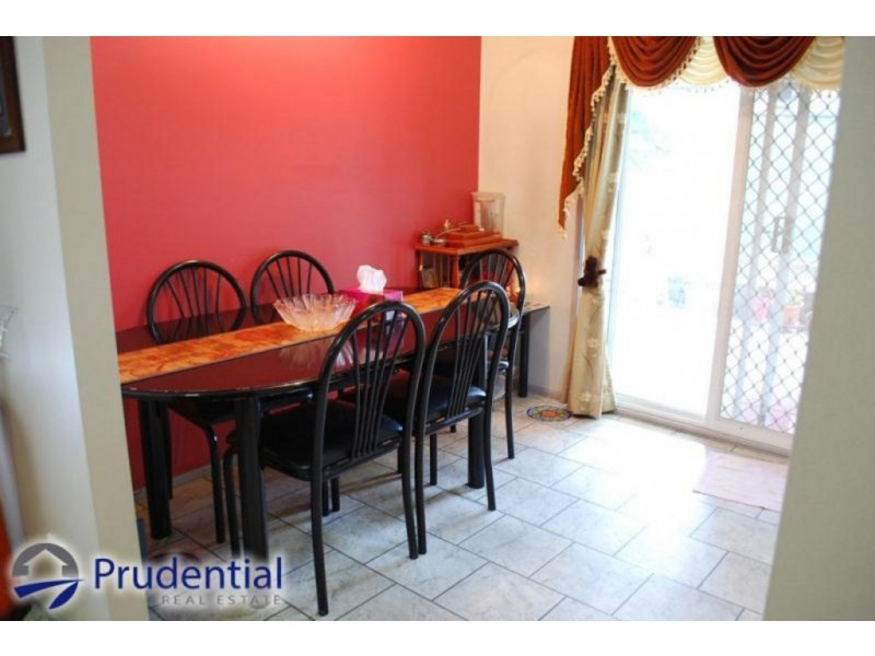 17 Eliza Way, Leumeah NSW 2560