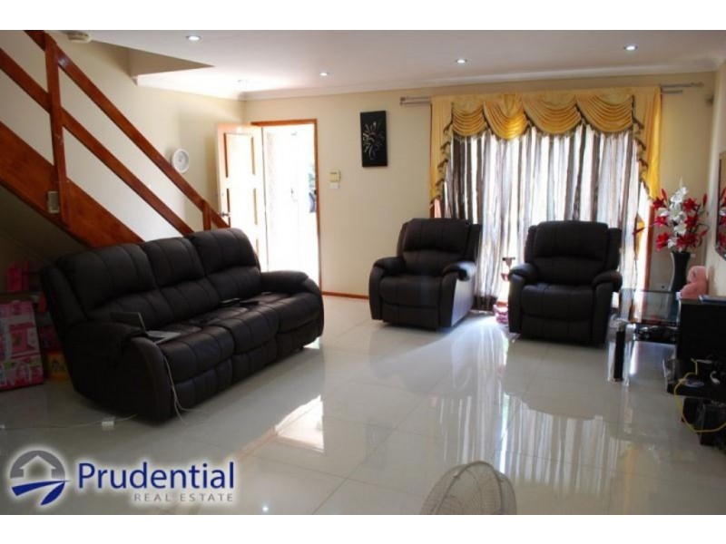 22/30 Kings Road, Ingleburn NSW 2565