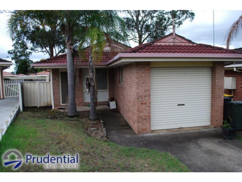 10 Melba Place, St Helens Park NSW 2560