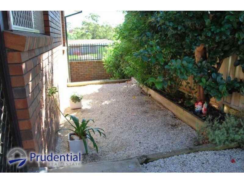 4/4-6 Birdsville Crescent, Leumeah NSW 2560