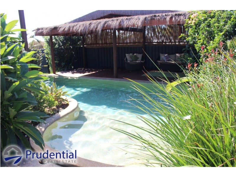 6 Mackillop Crescent, St Helens Park NSW 2560