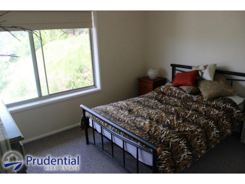 15 Picton Avenue, Picton NSW 2571