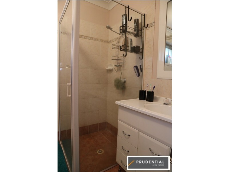 3/2 Cambridge Street, Ingleburn NSW 2565