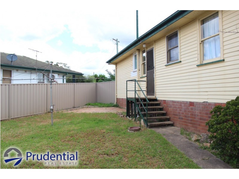 2 Milton Cres, Leumeah NSW 2560
