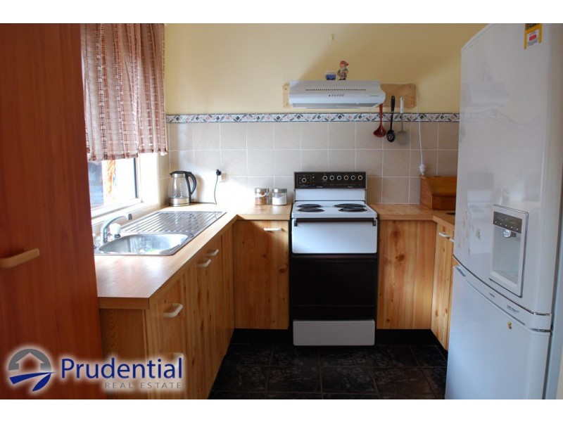 24B Glendower Street, Rosemeadow NSW 2560