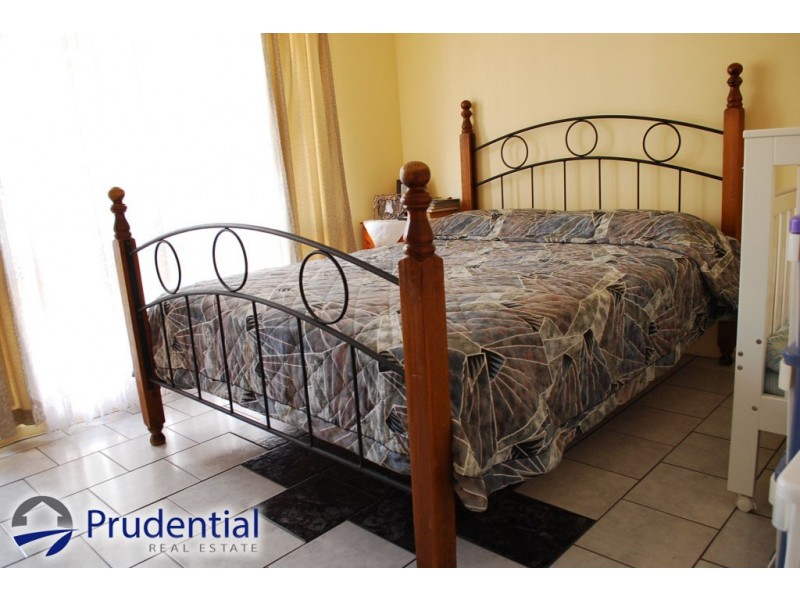 24B Glendower Street, Rosemeadow NSW 2560