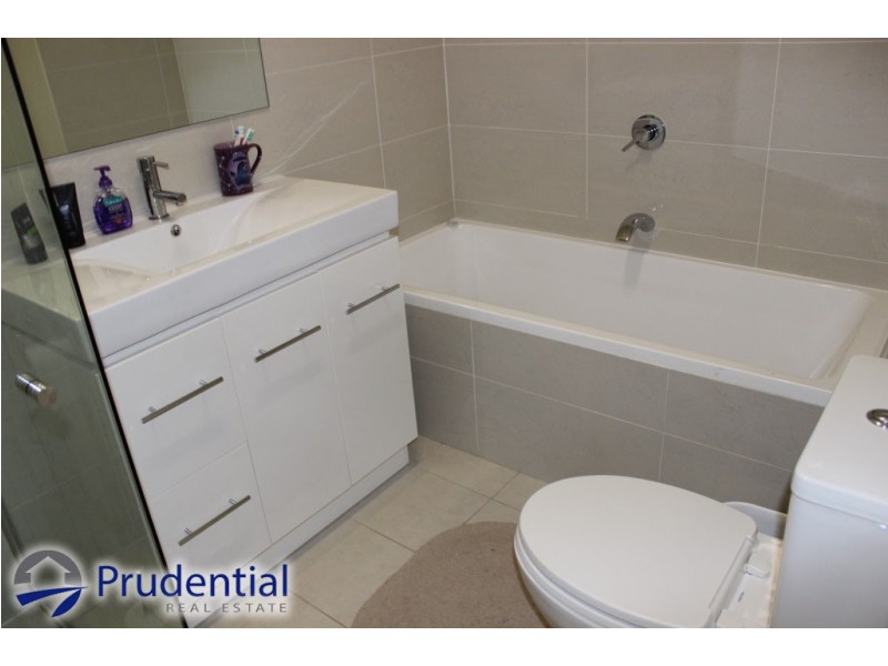 5/15-17 Warby Street, Campbelltown NSW 2560