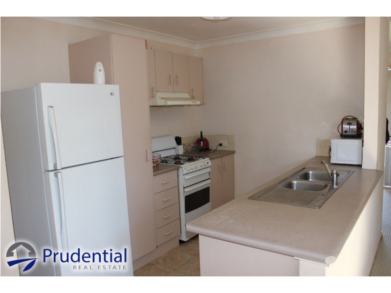 7 Dwyer Place, St Helens Park NSW 2560