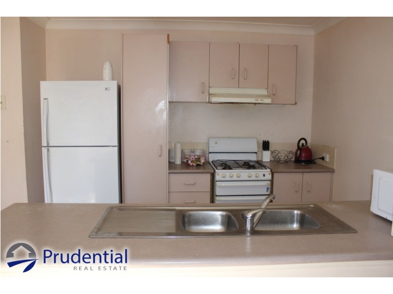 7 Dwyer Place, St Helens Park NSW 2560