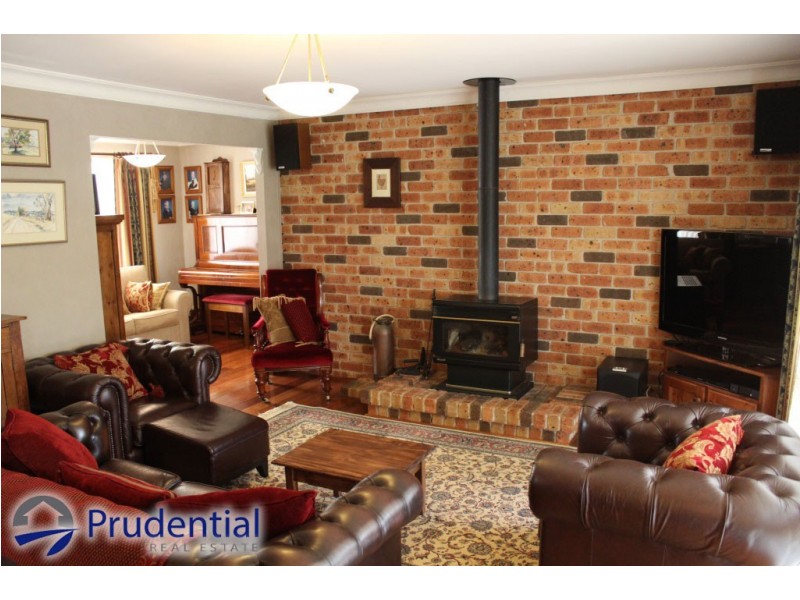 1 Clay Place, Eagle Vale NSW 2558