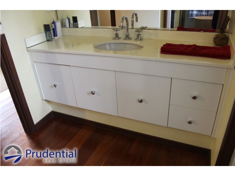 1 Clay Place, Eagle Vale NSW 2558