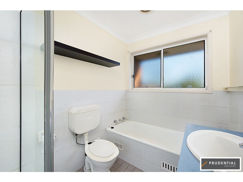 23/6 Jacquinot Place, Glenfield NSW 2167