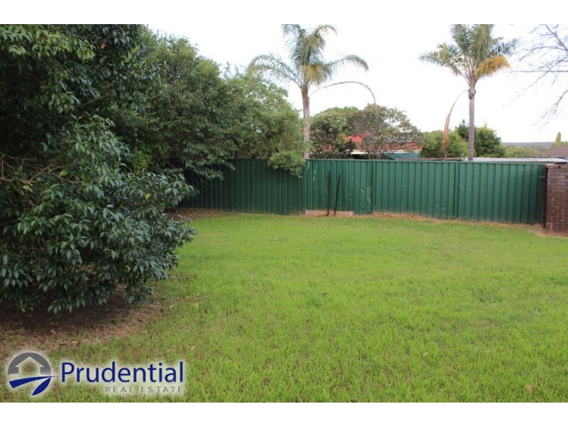7 Motu Place, Glenfield NSW 2167
