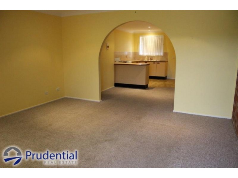 2/41 Cochrane Street, Minto NSW 2566