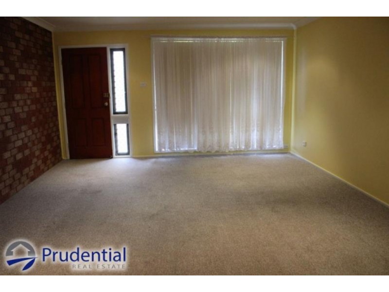 2/41 Cochrane Street, Minto NSW 2566