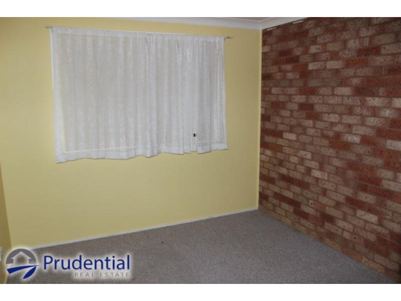 2/41 Cochrane Street, Minto NSW 2566