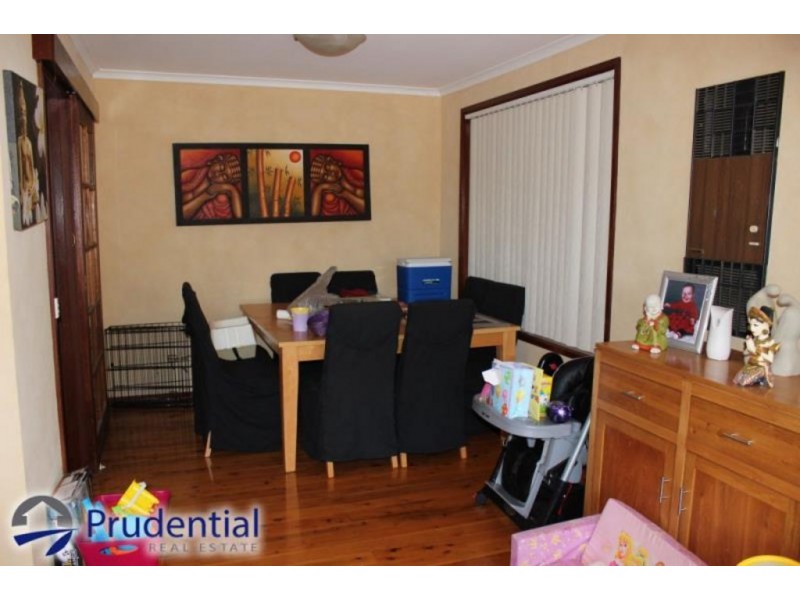 24 Campbellfield Avenue, Bradbury NSW 2560