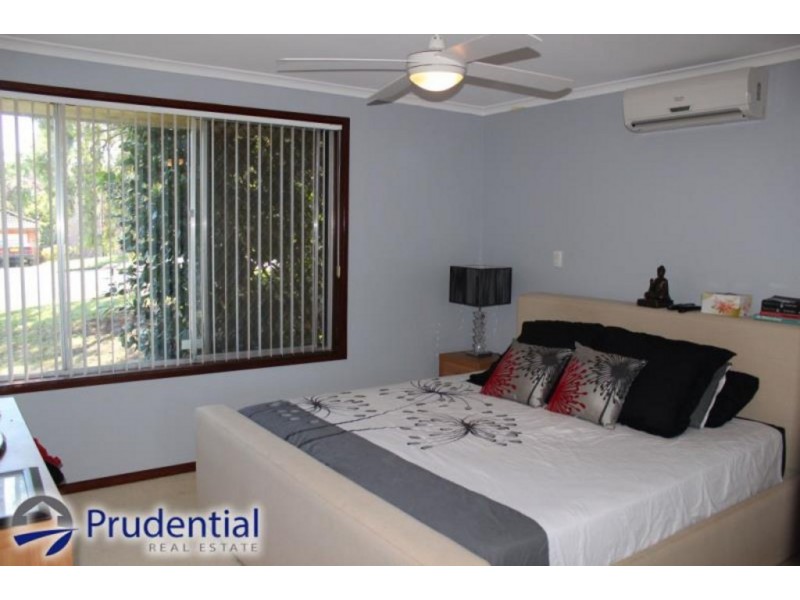 24 Campbellfield Avenue, Bradbury NSW 2560