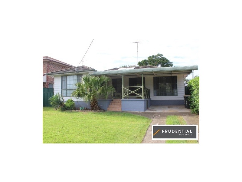 8 Turimetta Avenue, Leumeah NSW 2560