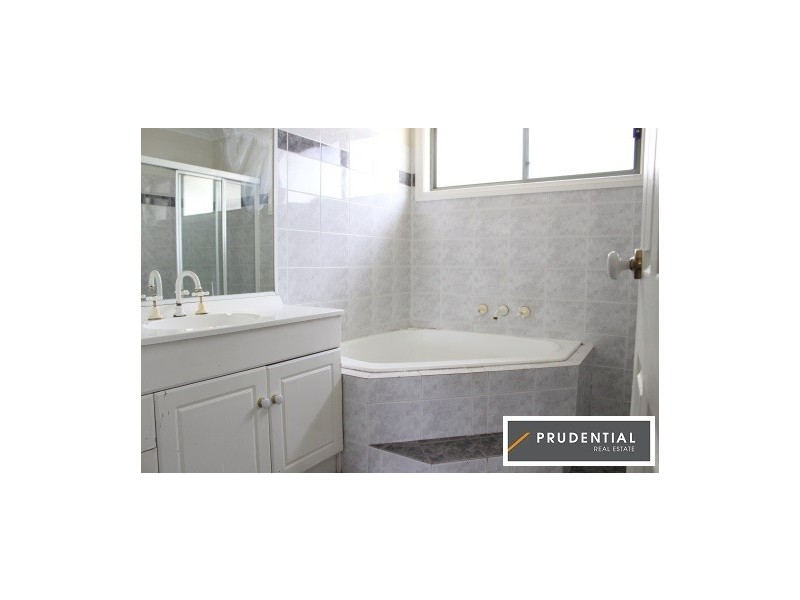 8 Turimetta Avenue, Leumeah NSW 2560