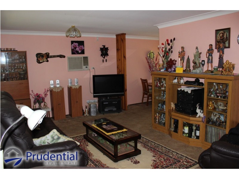 70 Longhurst Road, Minto NSW 2566