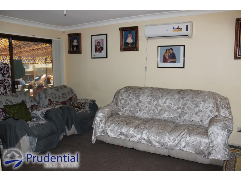 32 Parkhill Avenue, Leumeah NSW 2560