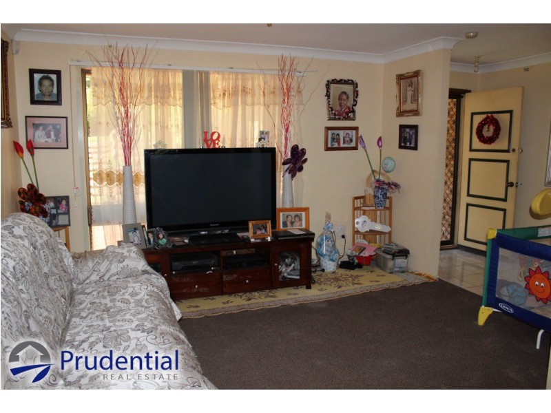 32 Parkhill Avenue, Leumeah NSW 2560