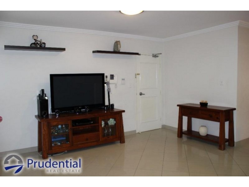 6/13 Chamberlain Street, Campbelltown NSW 2560