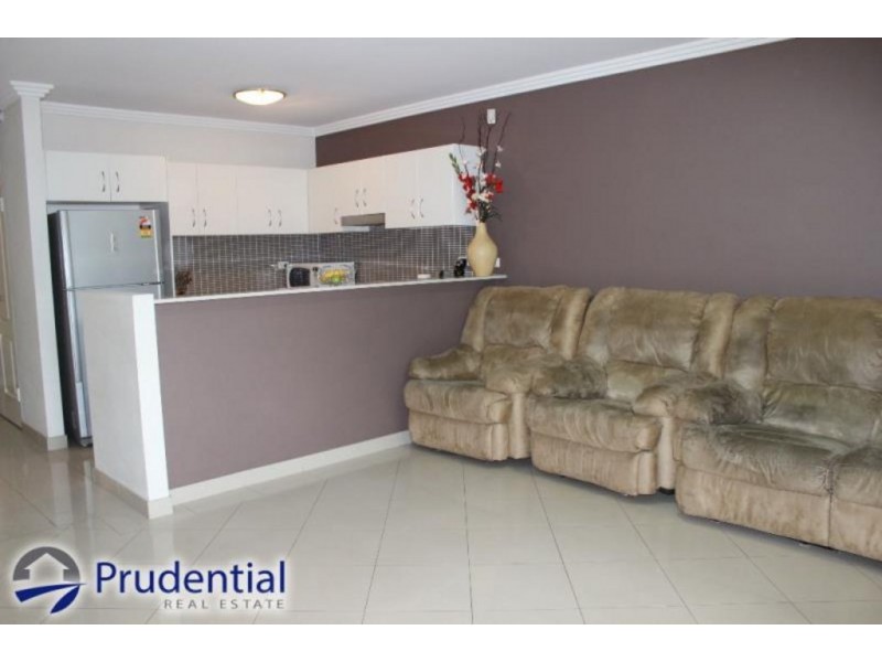 6/13 Chamberlain Street, Campbelltown NSW 2560