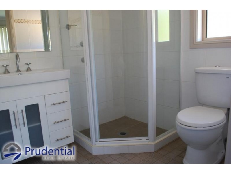 22B Birdsville Crescent, Leumeah NSW 2560