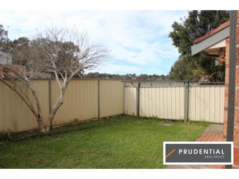 8/97 Hurricane Drive, Raby NSW 2566