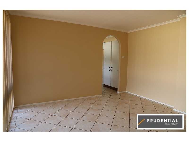 8 Octavia Avenue, Rosemeadow NSW 2560