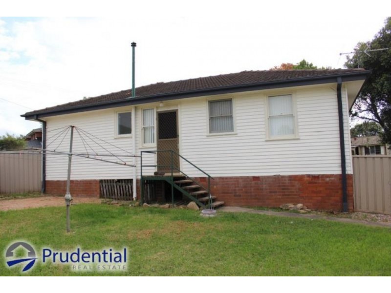 2 Milton Crescent, Leumeah NSW 2560