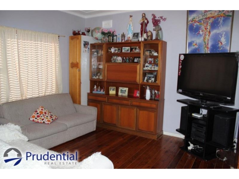 112 Macquarie Avenue, Campbelltown NSW 2560