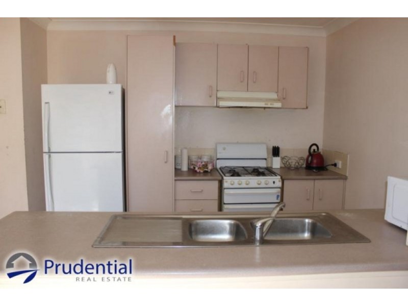 7 Dwyer Place, St Helens Park NSW 2560