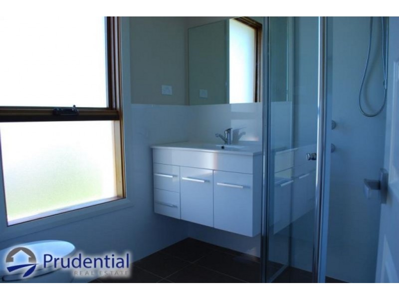 1/37 Donovan Boulevard, Gregory Hills NSW 2557