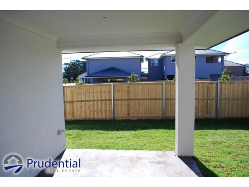 1/37 Donovan Boulevard, Gregory Hills NSW 2557