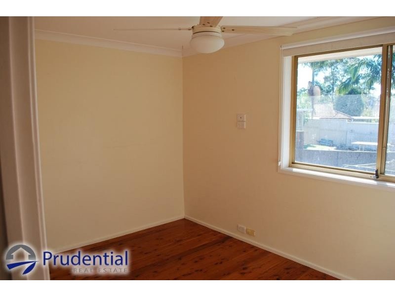 6 Ohio Place Kearns, Kearns NSW 2558