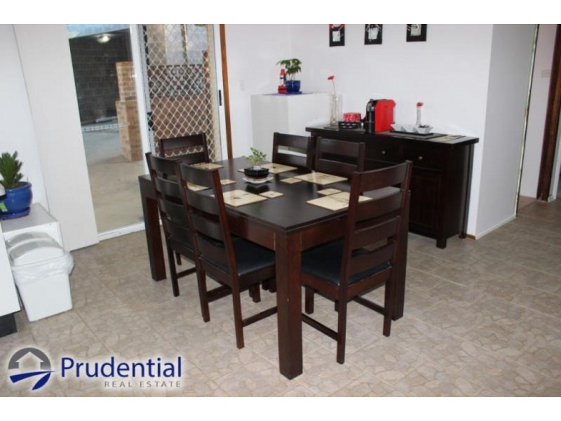 21 Clennam Avenue, Ambarvale NSW 2560