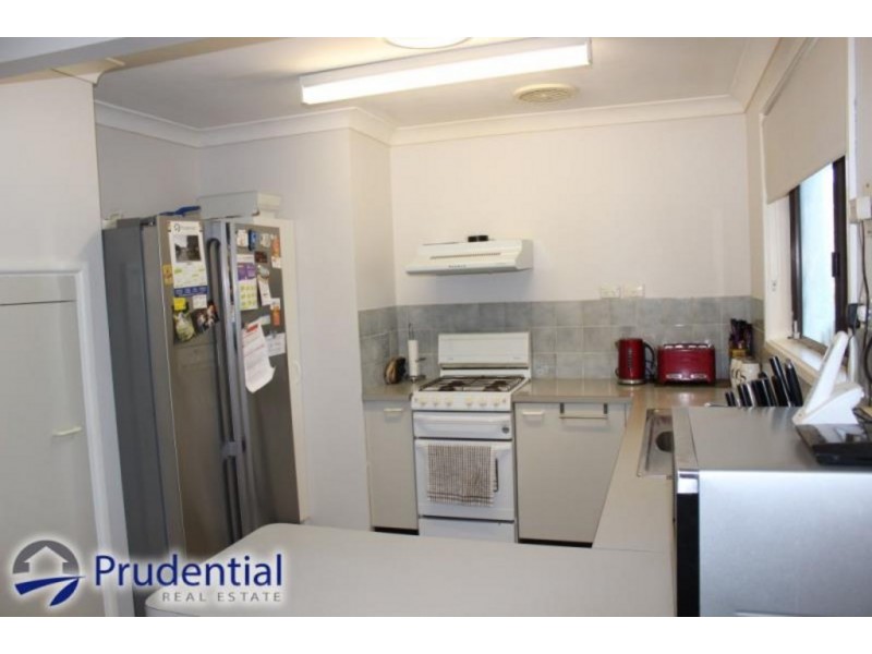 21 Clennam Avenue, Ambarvale NSW 2560