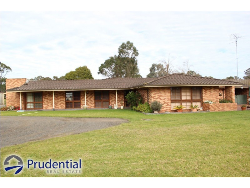48 Masterfield Street, Rossmore NSW 2557