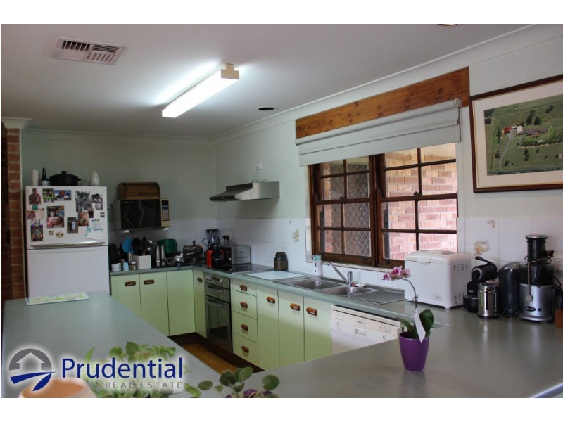 48 Masterfield Street, Rossmore NSW 2557