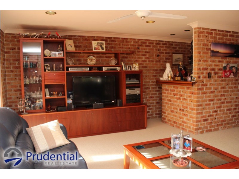 48 Masterfield Street, Rossmore NSW 2557