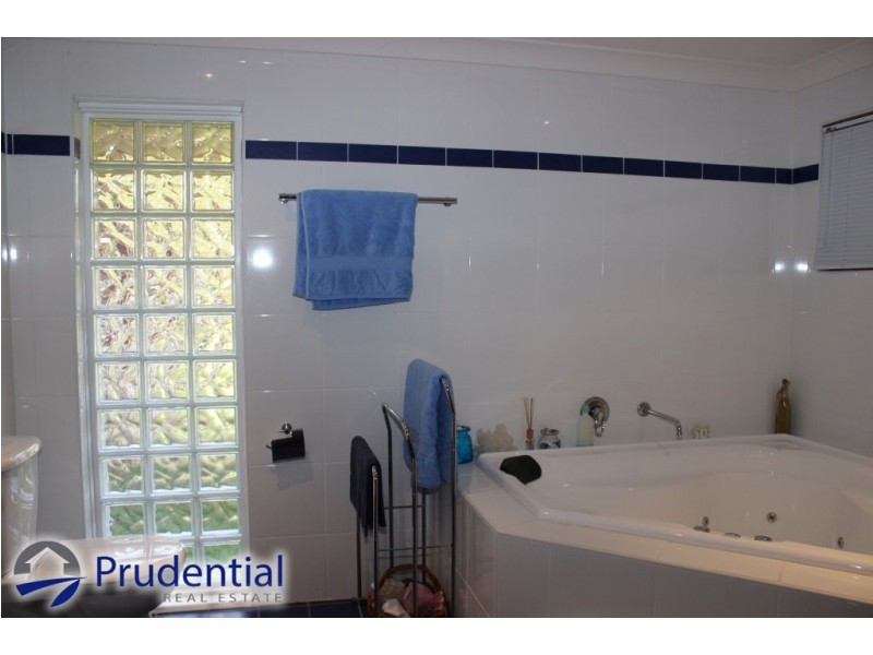 48 Masterfield Street, Rossmore NSW 2557