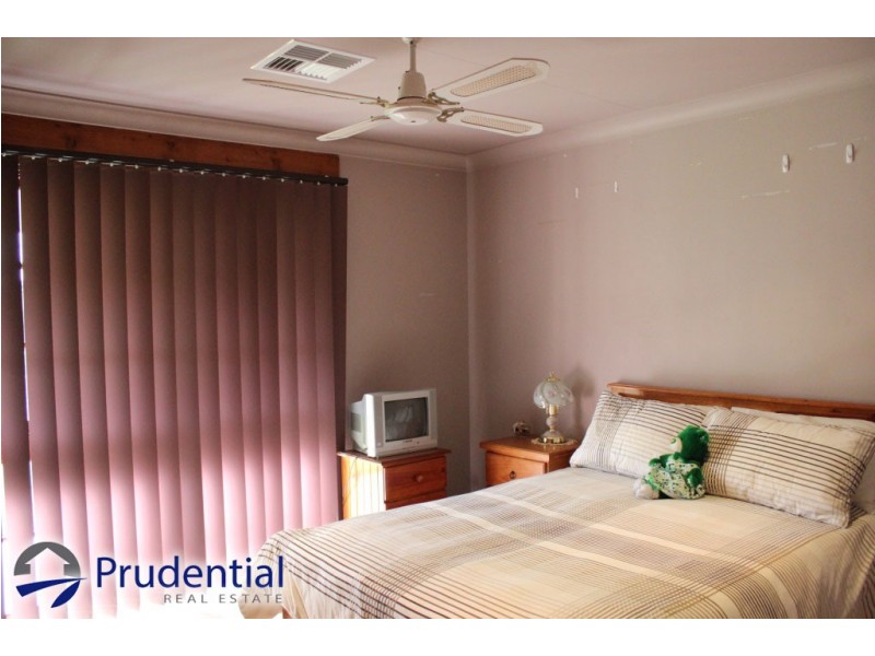 48 Masterfield Street, Rossmore NSW 2557