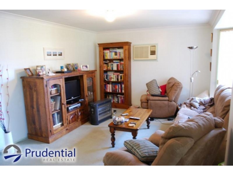 13 Withnell Crescent, St Helens Park NSW 2560